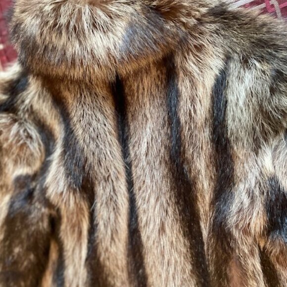 Full length Light/dark brown/black raccoon coat with gold satin lining Size S/M - Picture 15 of 16